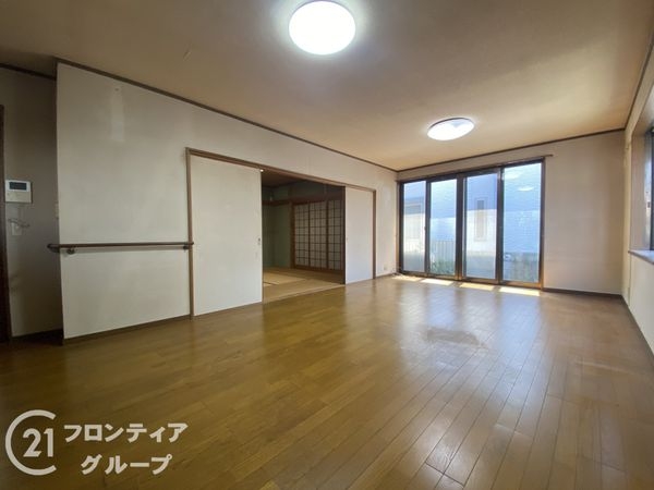 寝屋川市秦町の中古一戸建て