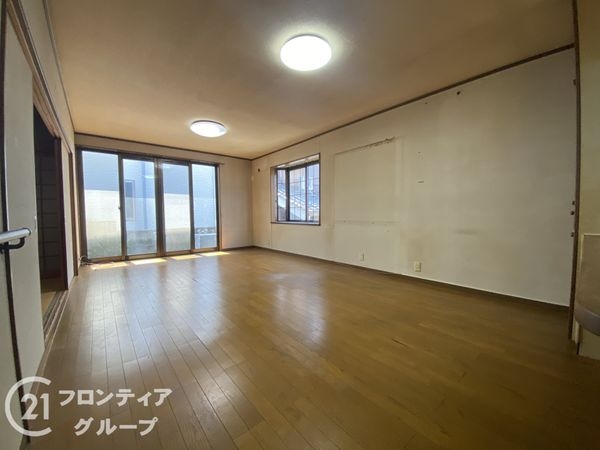 寝屋川市秦町の中古一戸建て