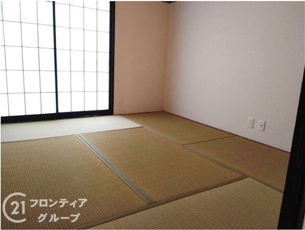 枚方市菊丘町　中古テラスハウス