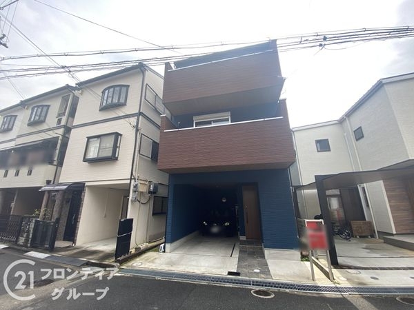枚方市三栗２丁目の中古一戸建て