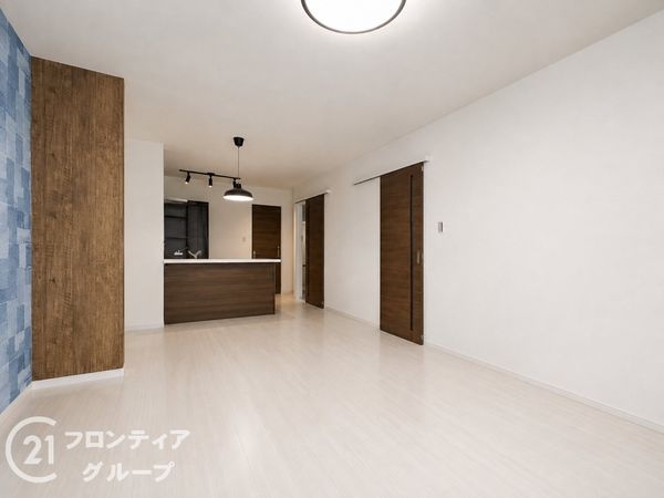 枚方市三栗２丁目の中古一戸建て