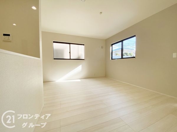 寝屋川市太秦中町　新築一戸建て　２３－１期　全１区画