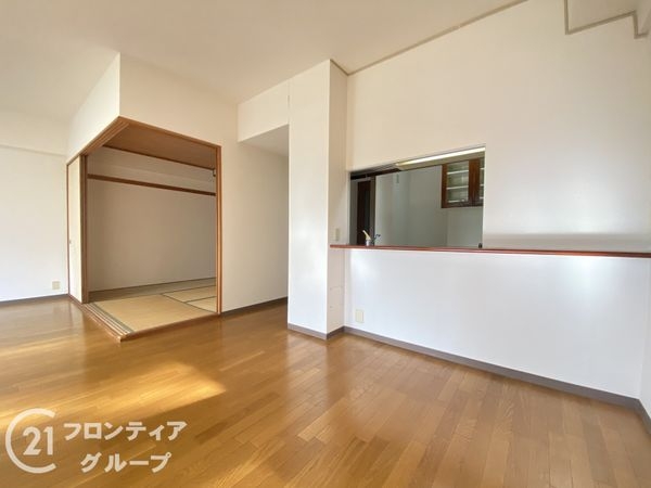 オークヒルズ香里四番館　中古マンション