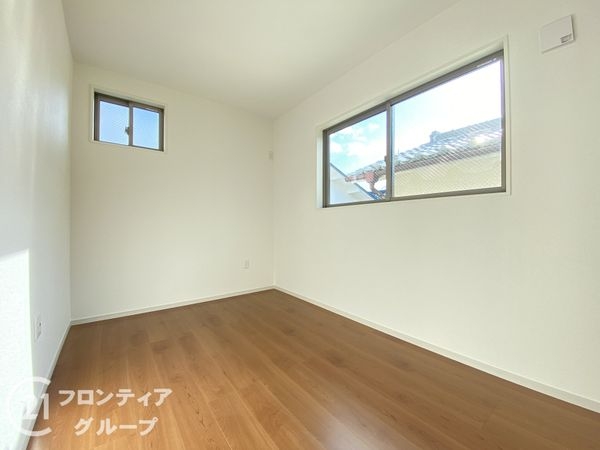 枚方市村野東町　新築一戸建て　１期　１号棟
