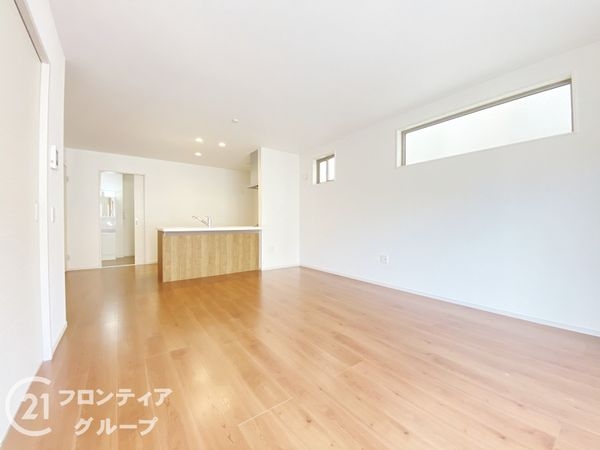 枚方市村野東町　新築一戸建て　１期　１号棟