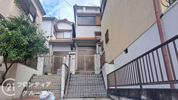 枚方市津田駅前２丁目の中古一戸建て