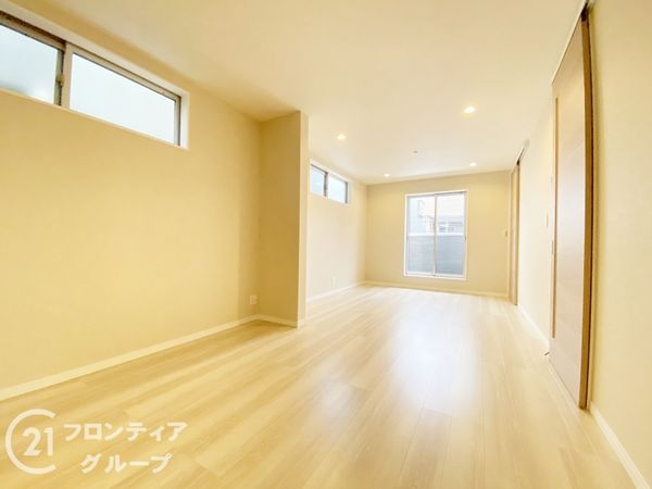 寝屋川市田井町　新築一戸建て