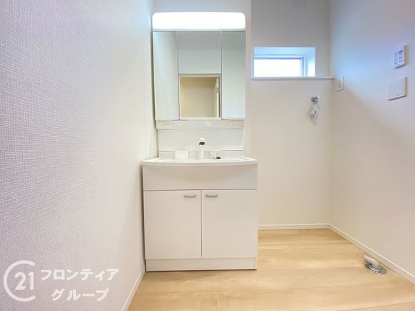 枚方市招提中町２丁目　新築一戸建て　第３　２号棟