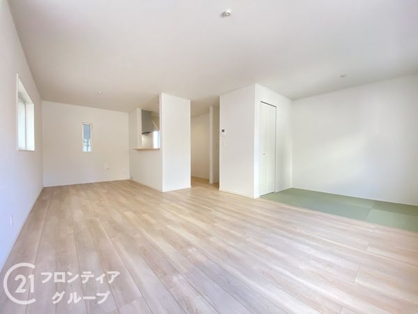 枚方市招提中町２丁目　新築一戸建て　第３　２号棟