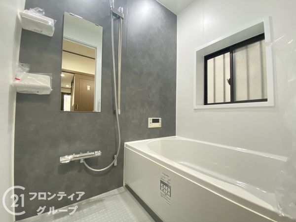 寝屋川市石津東町　中古一戸建て