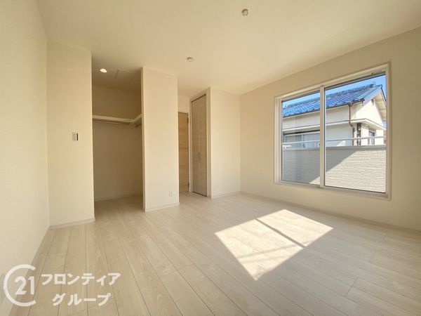 寝屋川市若葉町　新築一戸建て　５期　全１区画