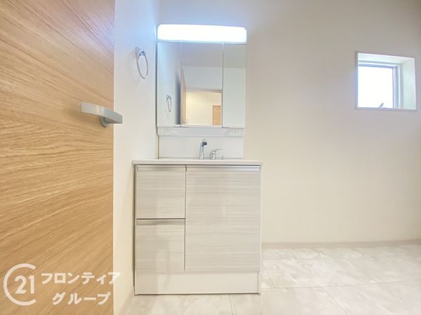 寝屋川市若葉町　新築一戸建て　５期　全１区画
