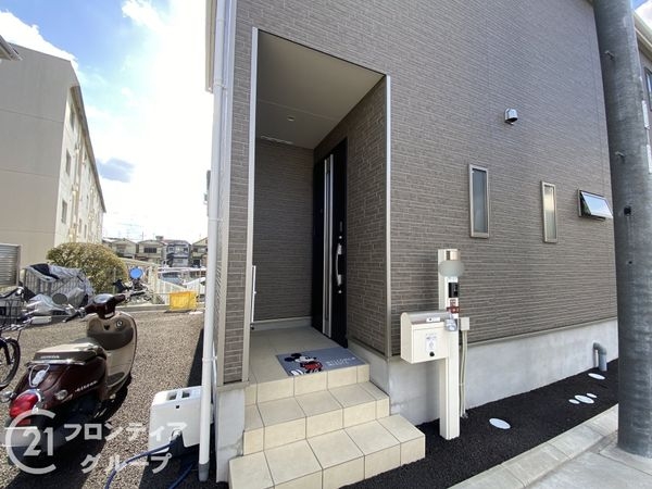 枚方市春日元町2丁目　中古一戸建て