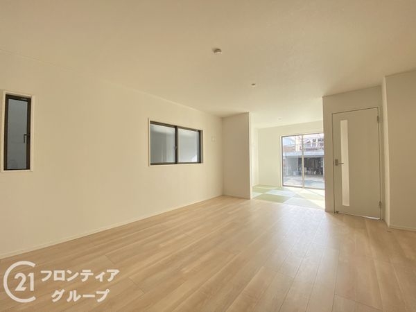 交野市倉治６丁目　新築一戸建て　第３４　１期　２号棟