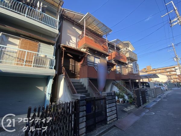 寝屋川市長栄寺町の中古一戸建て