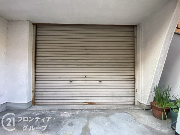 寝屋川市長栄寺町　中古一戸建て
