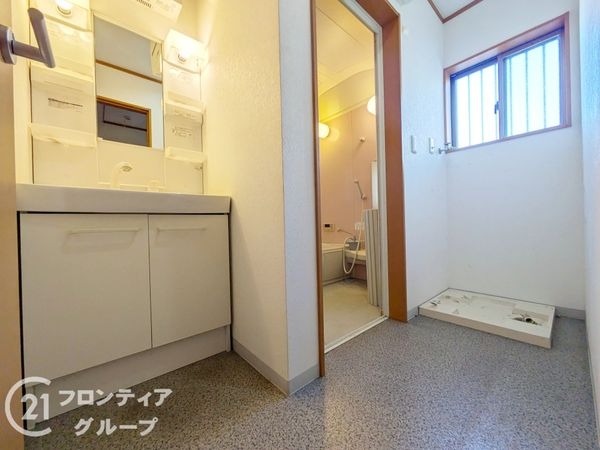 枚方市磯島茶屋町の中古一戸建て