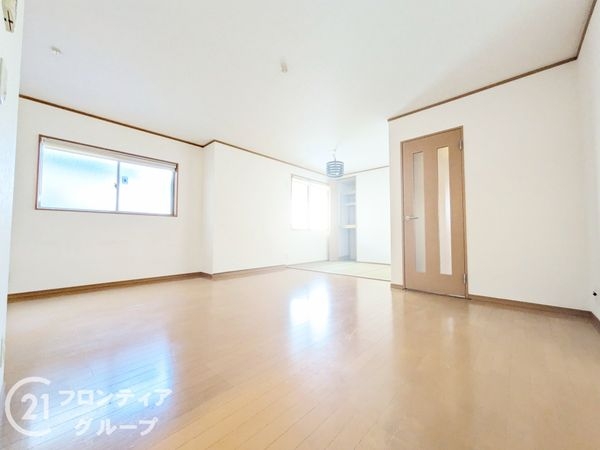 枚方市磯島茶屋町の中古一戸建て