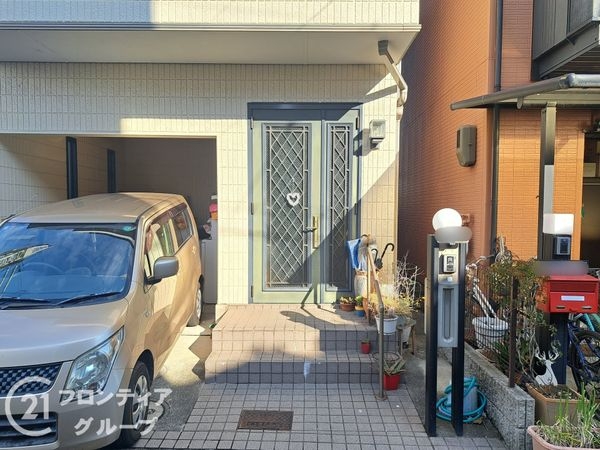 枚方市牧野阪１丁目　中古一戸建て
