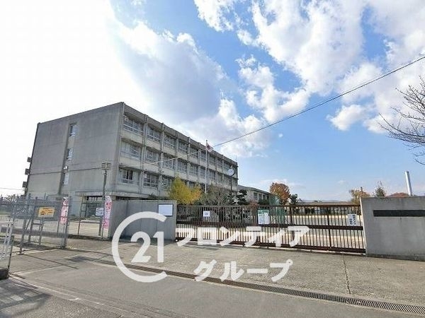 労住まきのハイツ1号棟 中古マンション(枚方市立渚西中学校)