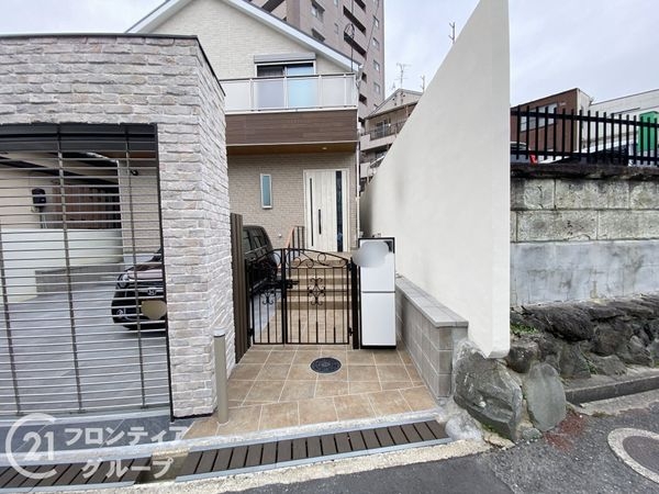 寝屋川市東香里園町の中古一戸建て