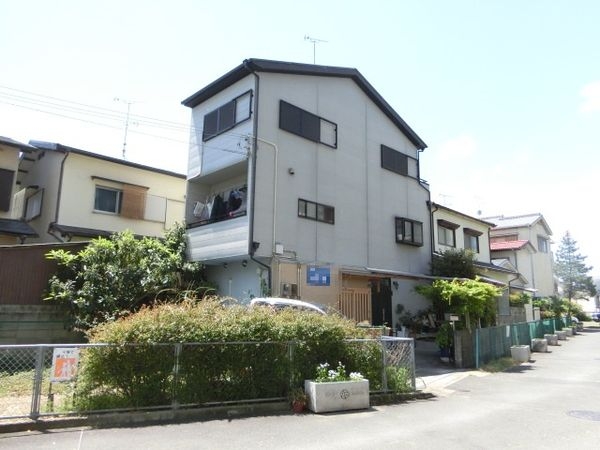 寝屋川市春日町6丁目　中古一戸建て