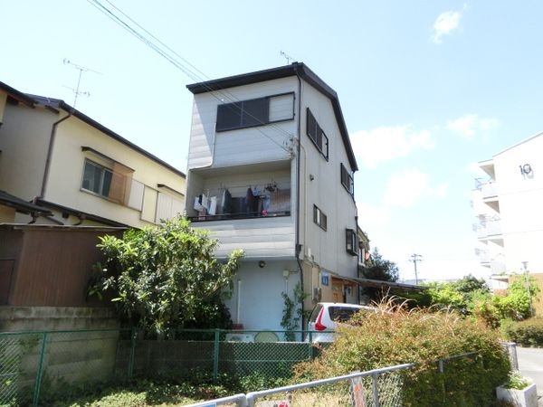 寝屋川市春日町6丁目　中古一戸建て