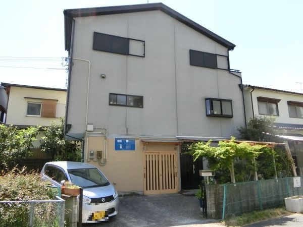 寝屋川市春日町6丁目　中古一戸建て