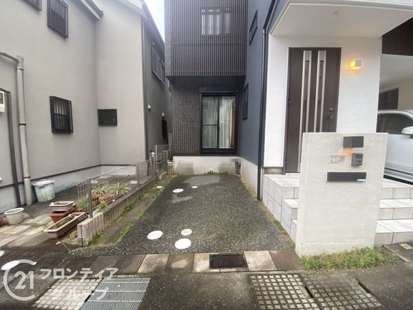 寝屋川市明徳１丁目の中古一戸建て