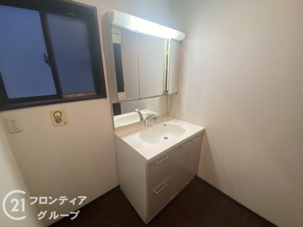 寝屋川市明徳１丁目の中古一戸建て