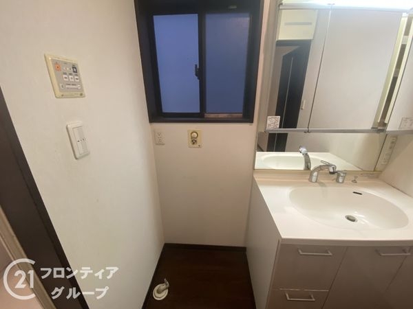 寝屋川市明徳１丁目の中古一戸建て