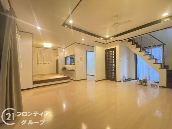 寝屋川市明徳１丁目の中古一戸建て
