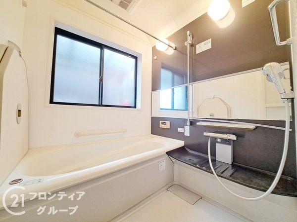 寝屋川市明徳１丁目　中古一戸建て