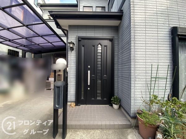 寝屋川市黒原城内町　中古一戸建て