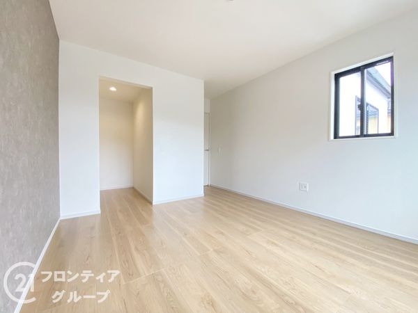 寝屋川市三井南町　新築一戸建て　１期　２号棟