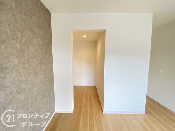 寝屋川市三井南町　新築一戸建て　１期　２号棟