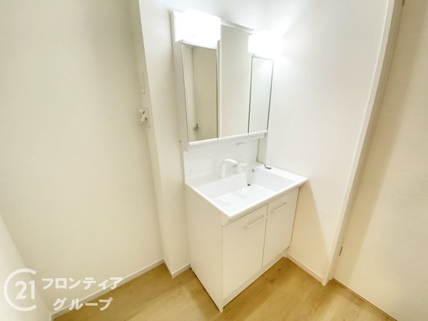 寝屋川市三井南町　新築一戸建て　１期　２号棟