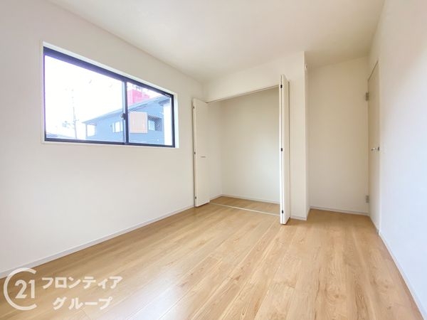 寝屋川市三井南町　新築一戸建て　１期　２号棟