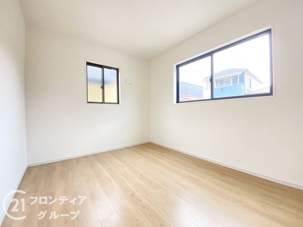 寝屋川市三井南町　新築一戸建て　１期　２号棟