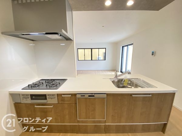 寝屋川市三井南町　新築一戸建て　１期　２号棟