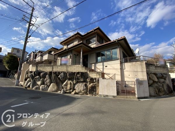 枚方市山之上北町　中古一戸建て