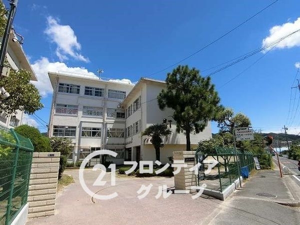 交野市私部4丁目の中古一戸建て(交野市立第一中学校)