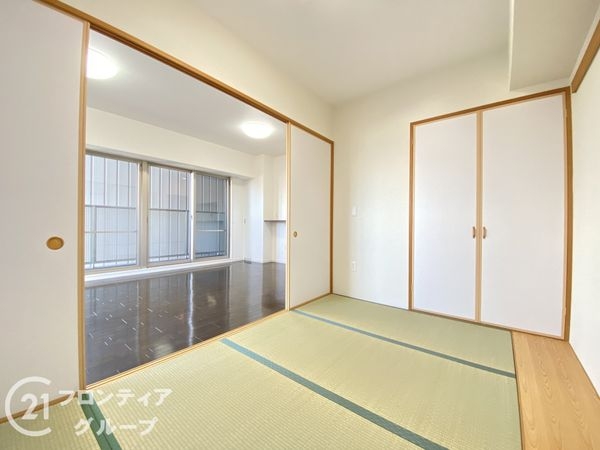 ロイヤルメドゥ香里園タワー　中古マンション