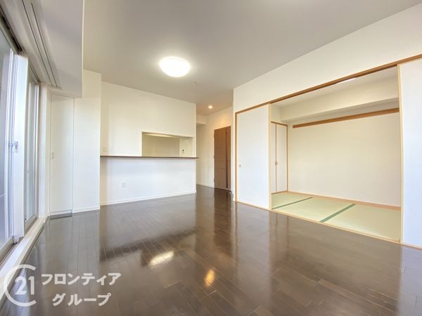 ロイヤルメドゥ香里園タワー　中古マンション