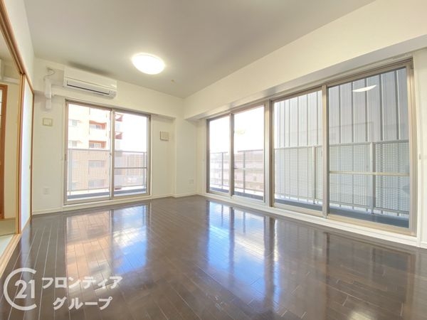 ロイヤルメドゥ香里園タワー　中古マンション