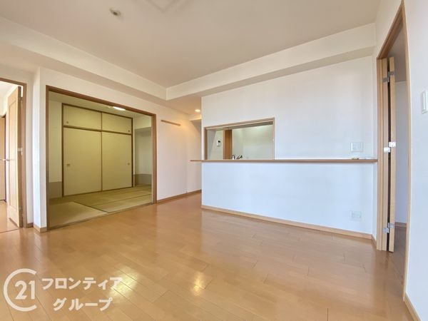 メロディーハイム香里ケ丘ツインビューベガタワー　中古マンシ…