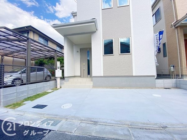 寝屋川市高柳３丁目　新築一戸建て　１号棟