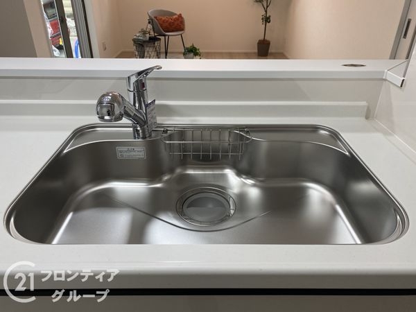 寝屋川市高柳３丁目　新築一戸建て　１号棟