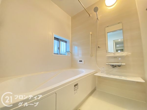 寝屋川市高柳３丁目　新築一戸建て　１号棟