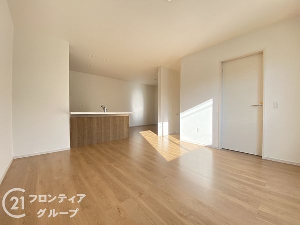 寝屋川市南水苑町　新築一戸建て　１期　１号地